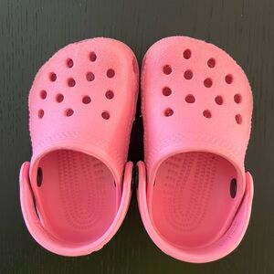 Pink toddler crocs, size 3